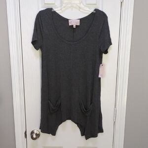 NWT! Philosophy Charcoal Short Sleeve Scoop Neck Flowy Top